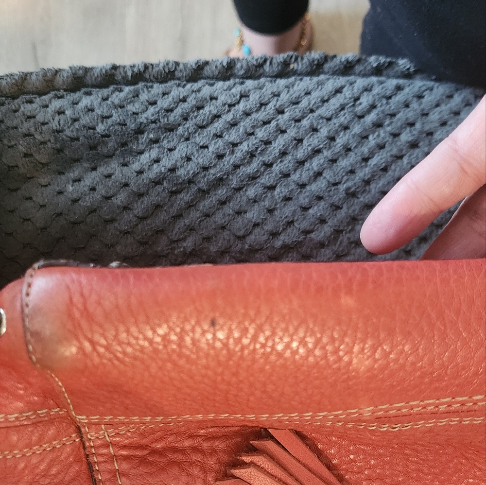 Vintage Coach Hamptons Coral Leather Handbag With Tassel - Picture 9 of 12